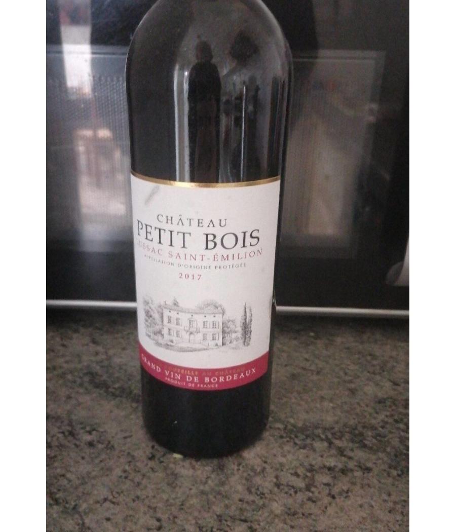 CHATEAU PETIT BOIS