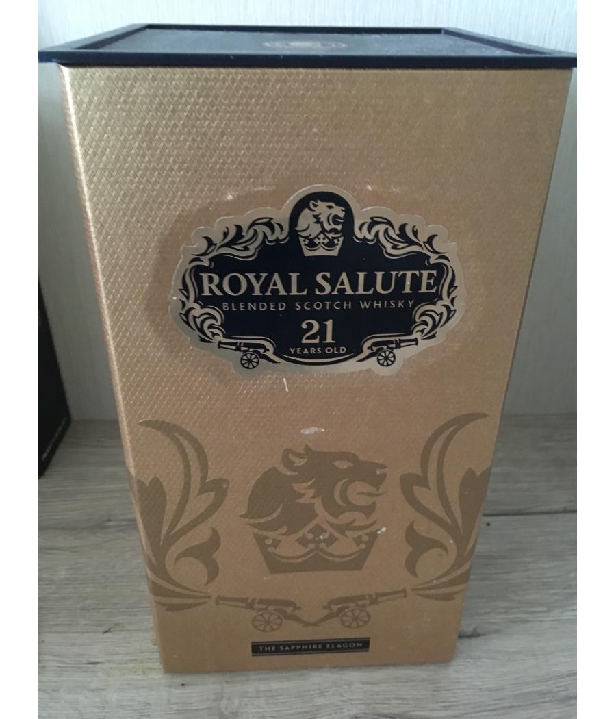 WHISKY D'EXCEPTION  21ANS D'AGE ROYAL SALUTE CHIVAS  70CL