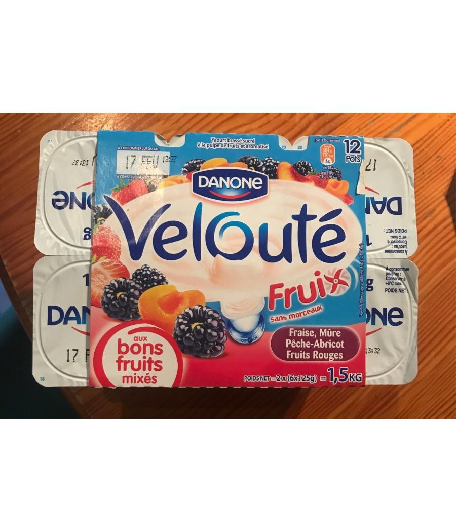 YAOURTS DANONE BRASSES VELOUTE FRUIX FRAISE, MURE, PECHE-ABRICOT, FRUITS ROUGES 1.5 KG